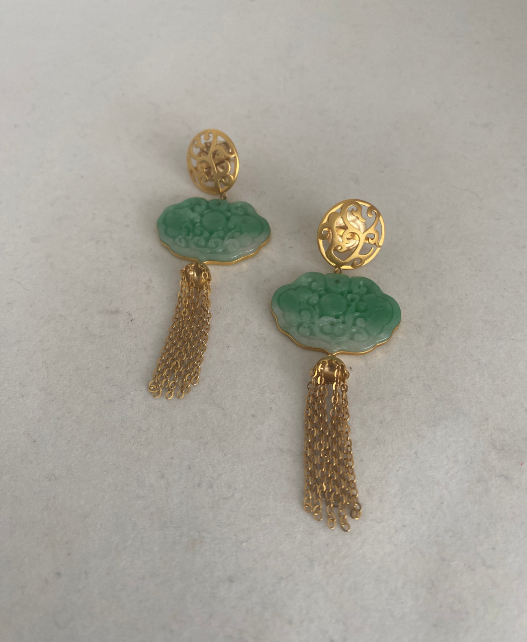 18K CARVED BRIGHT GREEN JADE EARRINGS WITH TASSEL