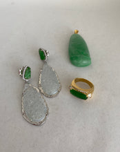 Load image into Gallery viewer, 18K BRIGHT GREEN JADEITE JADE RING

