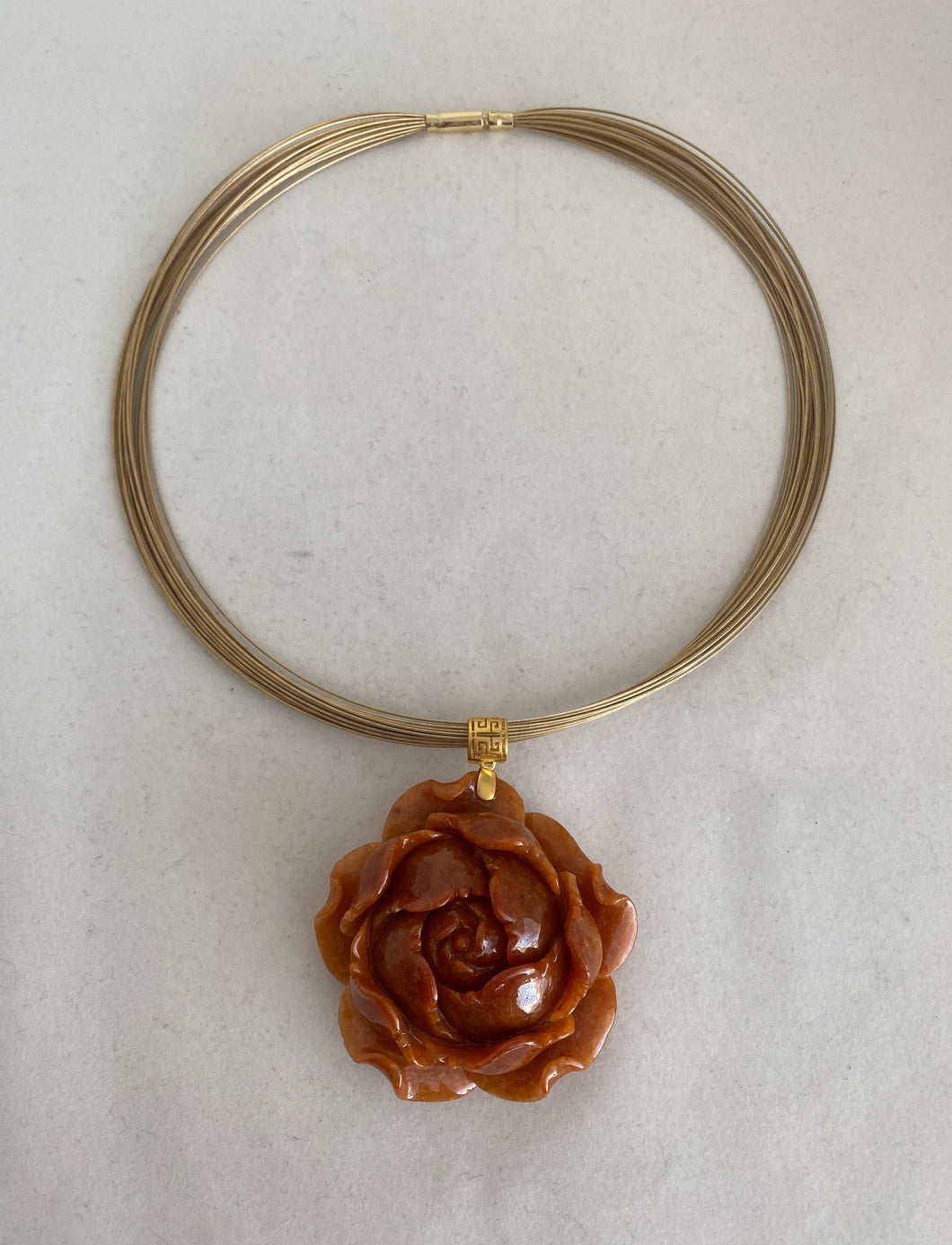 18K CARED RED JADE PEONY PENDANT