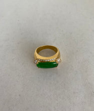 Load image into Gallery viewer, 18K BRIGHT GREEN JADEITE JADE RING
