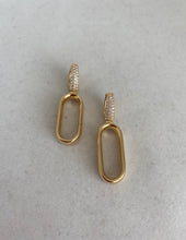 Load image into Gallery viewer, 18K GOLD DIAMOND EARRINGS
