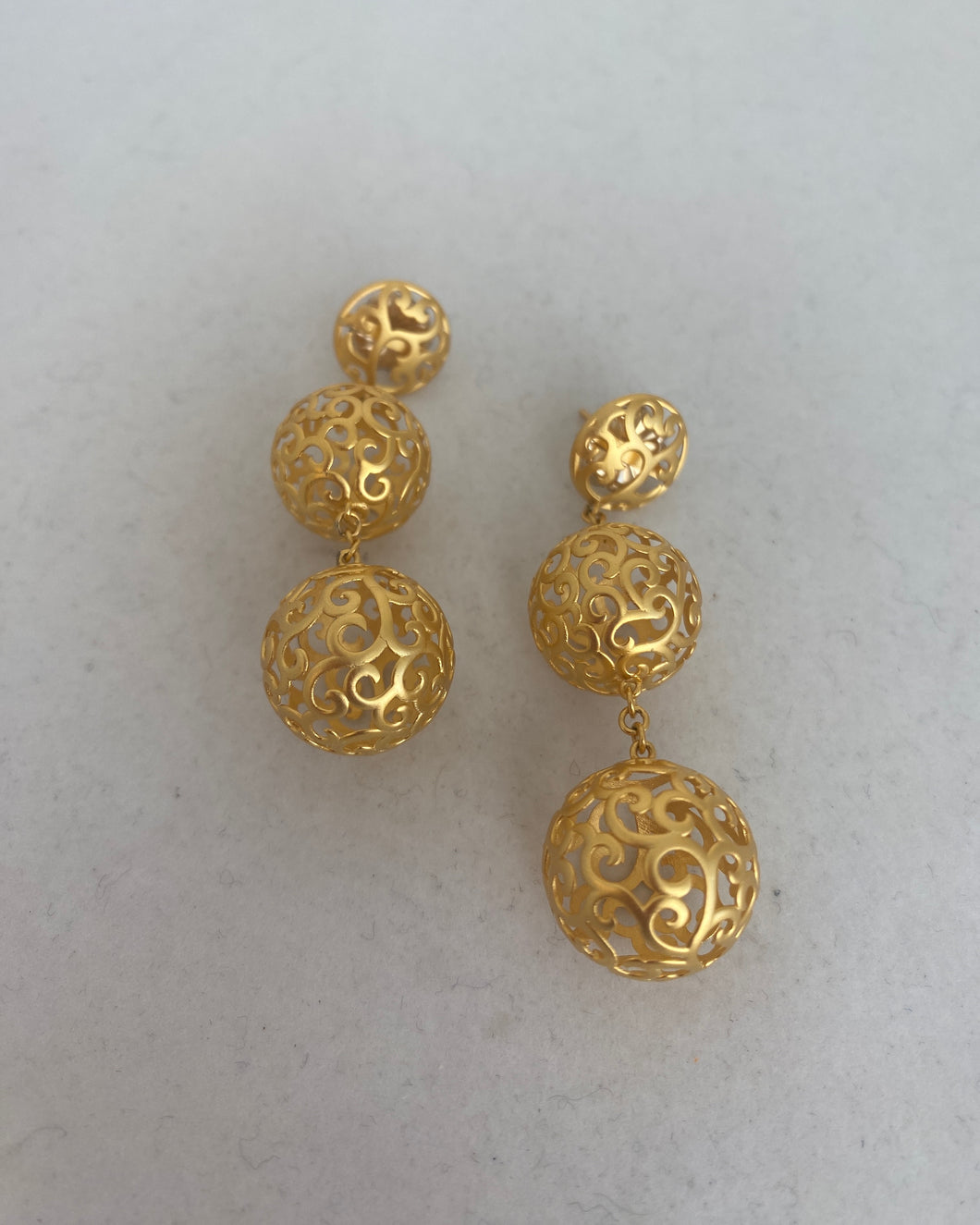 18K CUTOUT BALL DROP EARRINGS