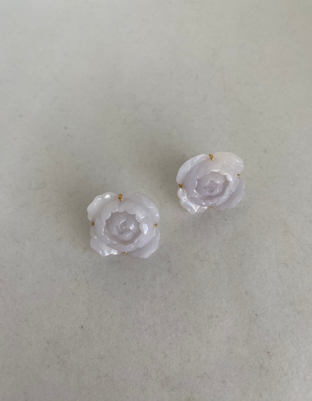 18K CARVED PEONY LAVENDER JADE EARRINGS