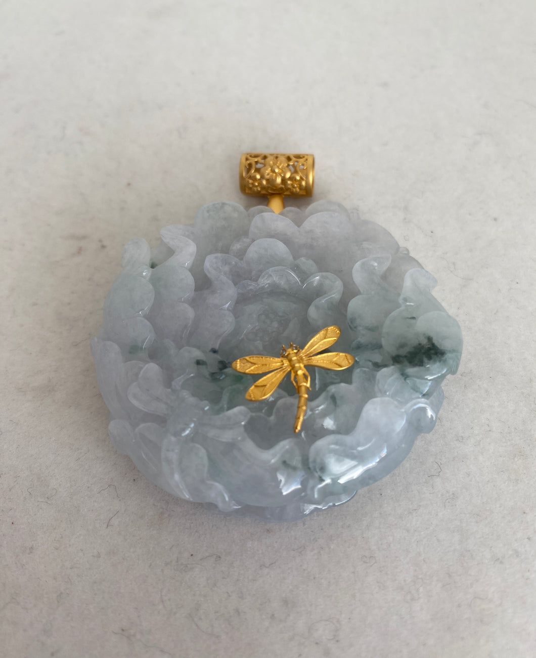 18 KARAT ICY / GREEN JADE PEONY PENDANT