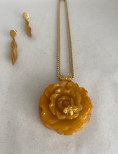 Load image into Gallery viewer, 18K YELLOW JADE PEONY PENDANT
