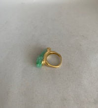 Load image into Gallery viewer, 18 KARAT GOLD CARVED GREEN JADE RING
