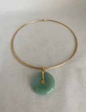 Load image into Gallery viewer, 18K APPLE GREEN JADEITE JADE PI PENDANT

