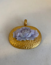 Load image into Gallery viewer, 18K LAVENDER JADE PENOY PENDANT
