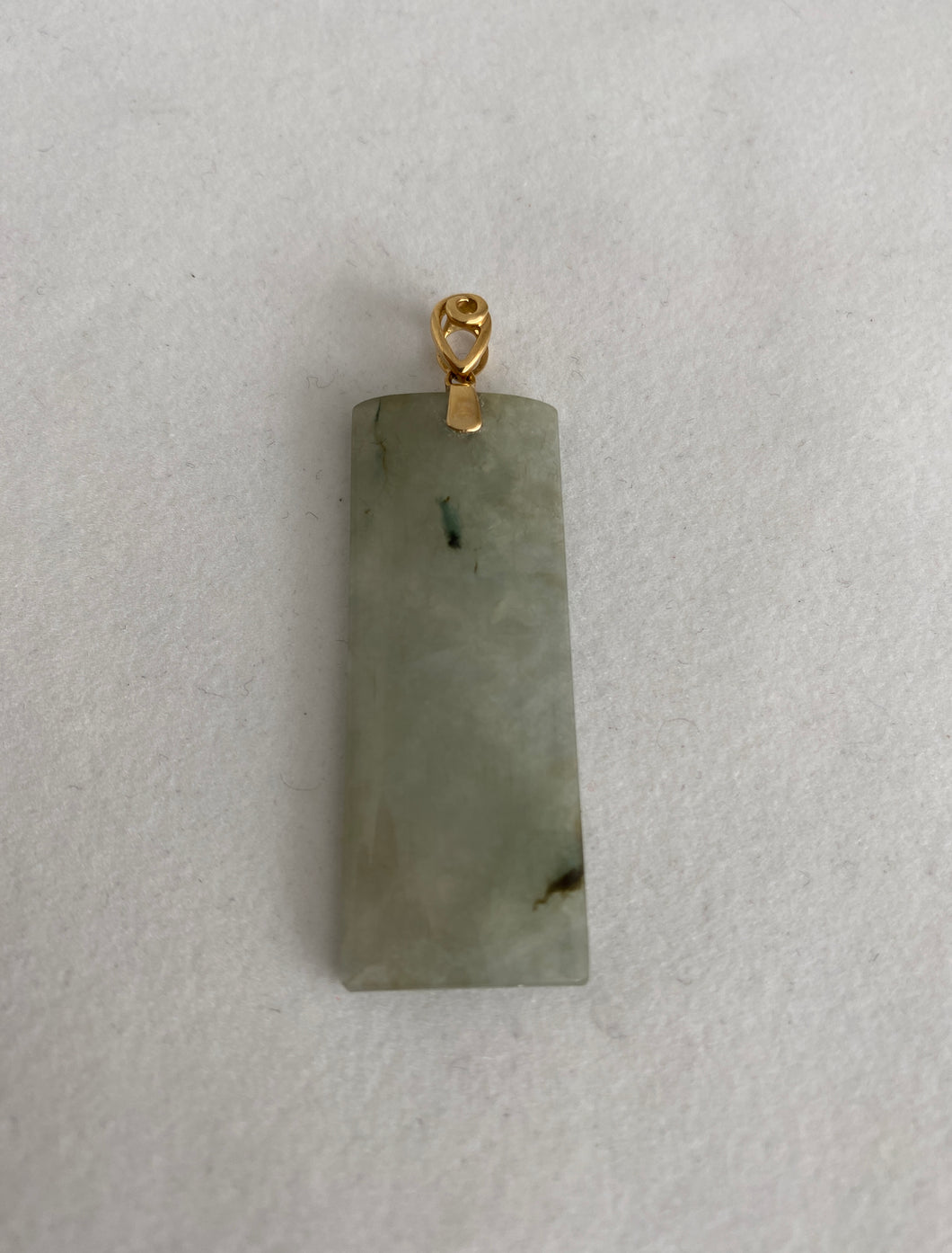 18K TRANSLUCENT JADEITE JADE PENDANT