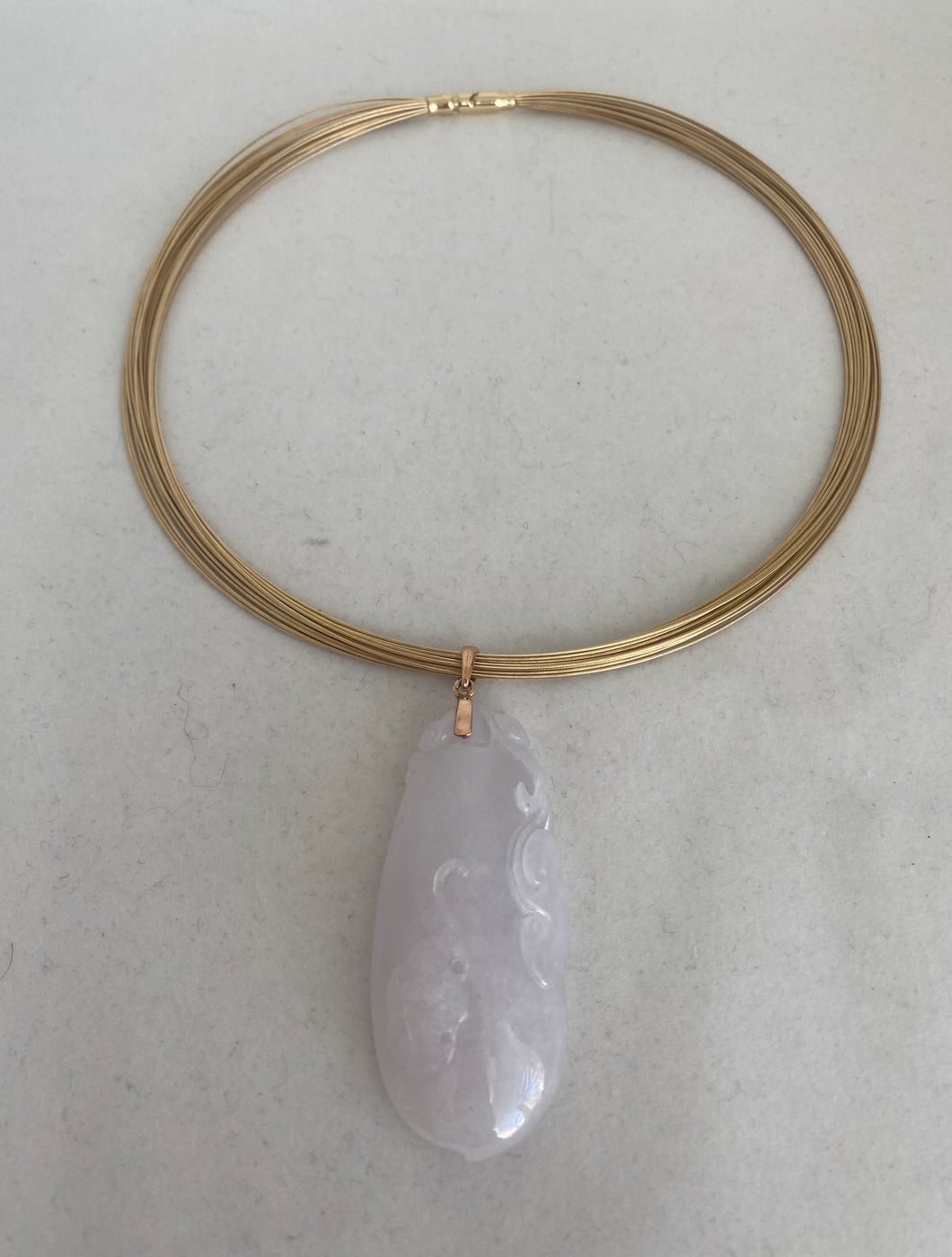 14K TRANSLUCENT LIGHT LAVENDER JADE PENDANT