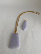 Load image into Gallery viewer, 18K LAVENDER JADEITE JADE  PENDANT
