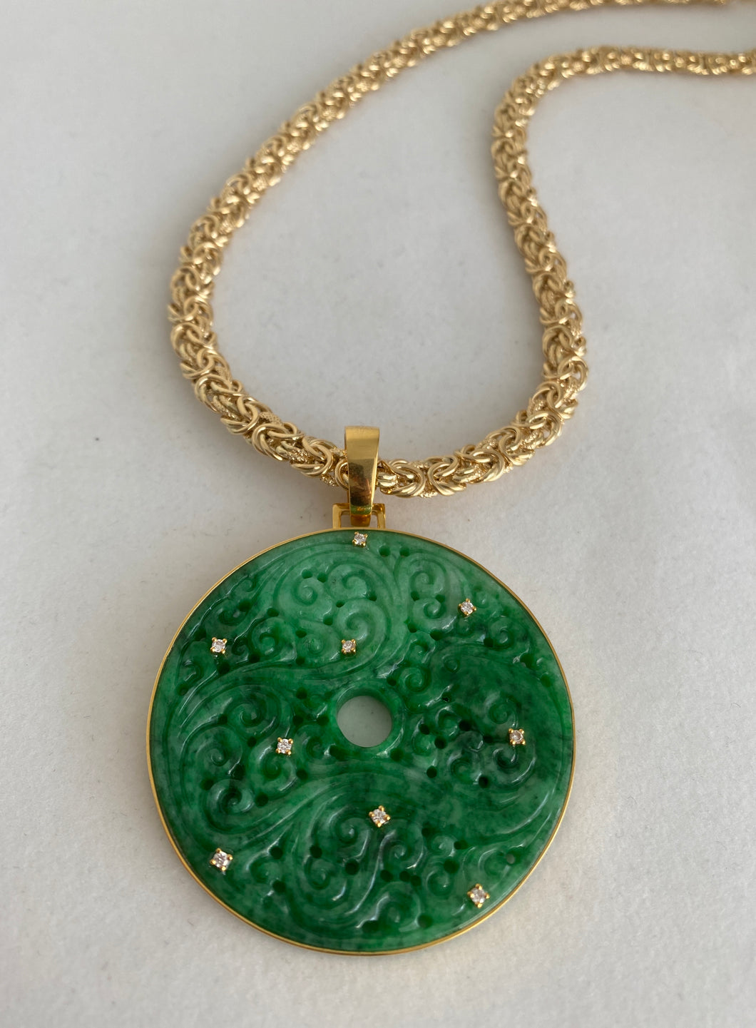 18K CARVED GREEN JADE ENHANCER