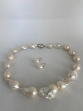 Load image into Gallery viewer, LARGE BAROQUE PEARLS NECKLACE
