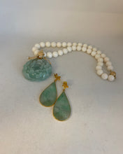 Load image into Gallery viewer, 18K CARVED APPLE GREEN JADEITE JADE DROP EARRINGS
