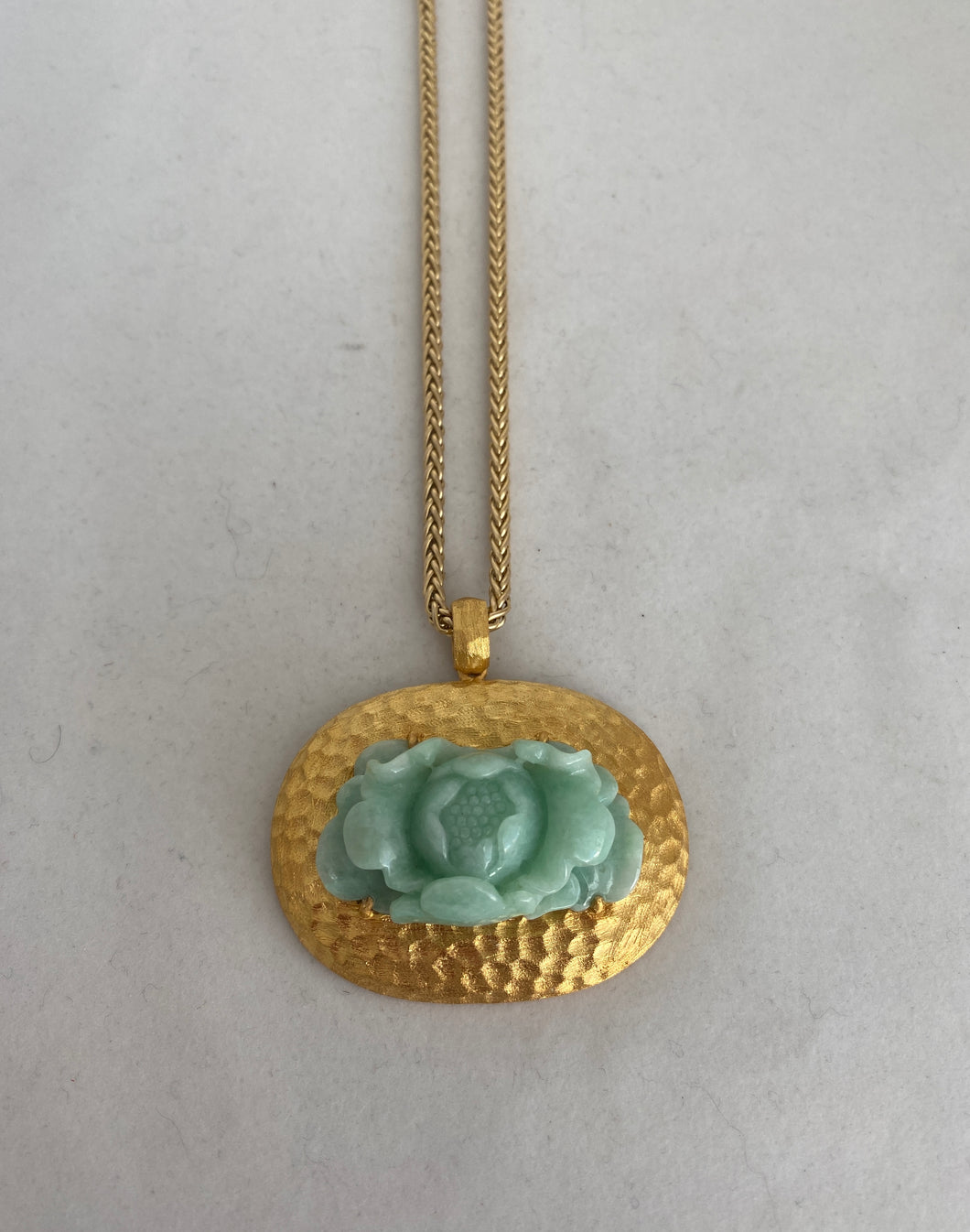 18K CARVED PEONY JADE MEDALLION PENDANT