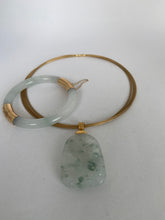 Load image into Gallery viewer, 18K YELLOW GOLD CARVED ICY JADE PENDANT WITH MOTTLED GREEN
