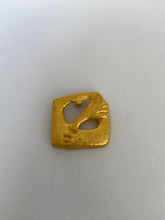 Load image into Gallery viewer, 24K LARGE &quot;LEISURE DAYS&quot; PENDANT
