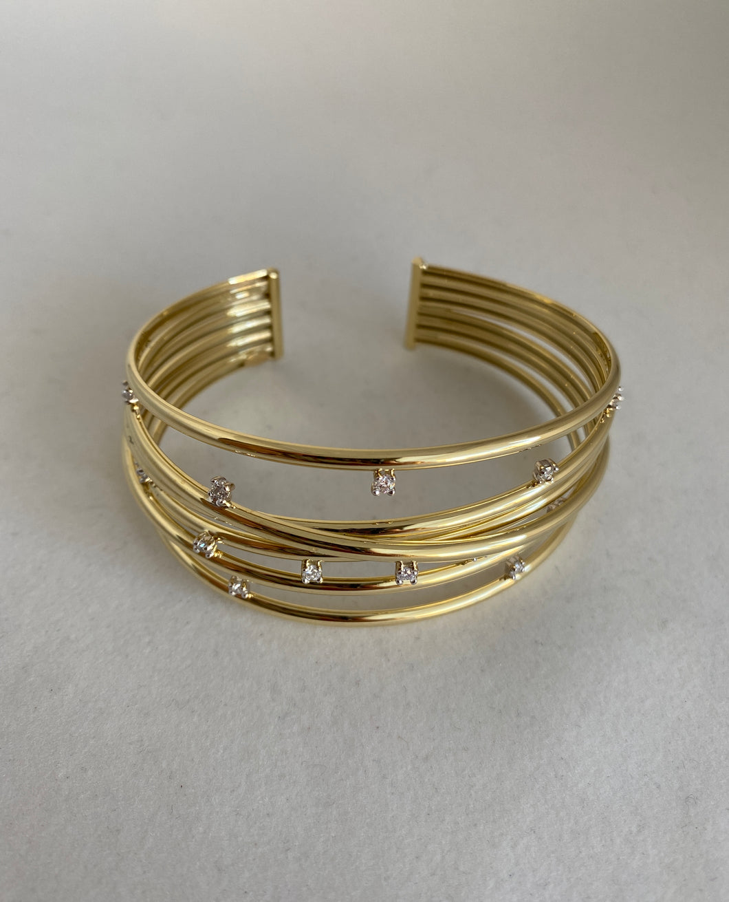 18K GOLD DIAMONDS CUFF BRACELET