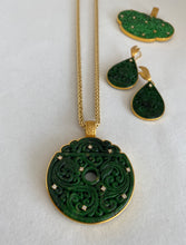 Load image into Gallery viewer, 18K CARVED DARK GREEN ROUND DISC MEDALLION
