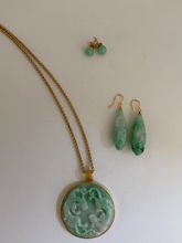 Load image into Gallery viewer, 18K CARVED DOUBLE DRAGON GREEN JADE PENDANT
