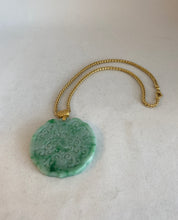 Load image into Gallery viewer, 18K CARVED APPLE GREEN JADEITE JADE PENDANT
