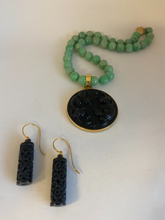 Load image into Gallery viewer, 18K CARVED CYLINDER BLACK JADE DROP EARRINGS
