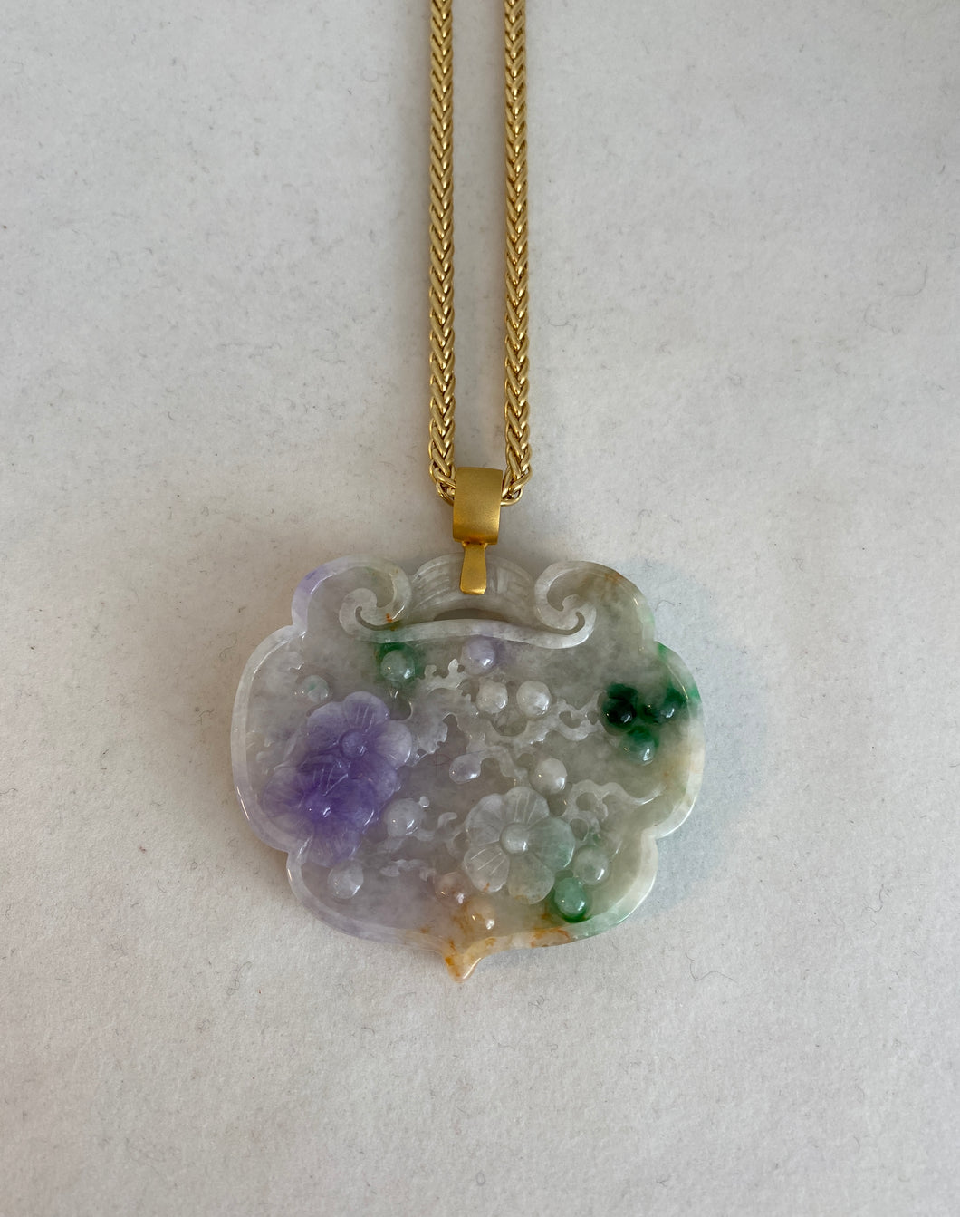18K MULTI COLOR CARVED JADE PENDANT