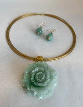 Load image into Gallery viewer, 18K CARVED APPLE GREEN PEONY PENDANT
