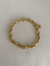 Load image into Gallery viewer, 18K OVAL LINK BRACELET 7MM
