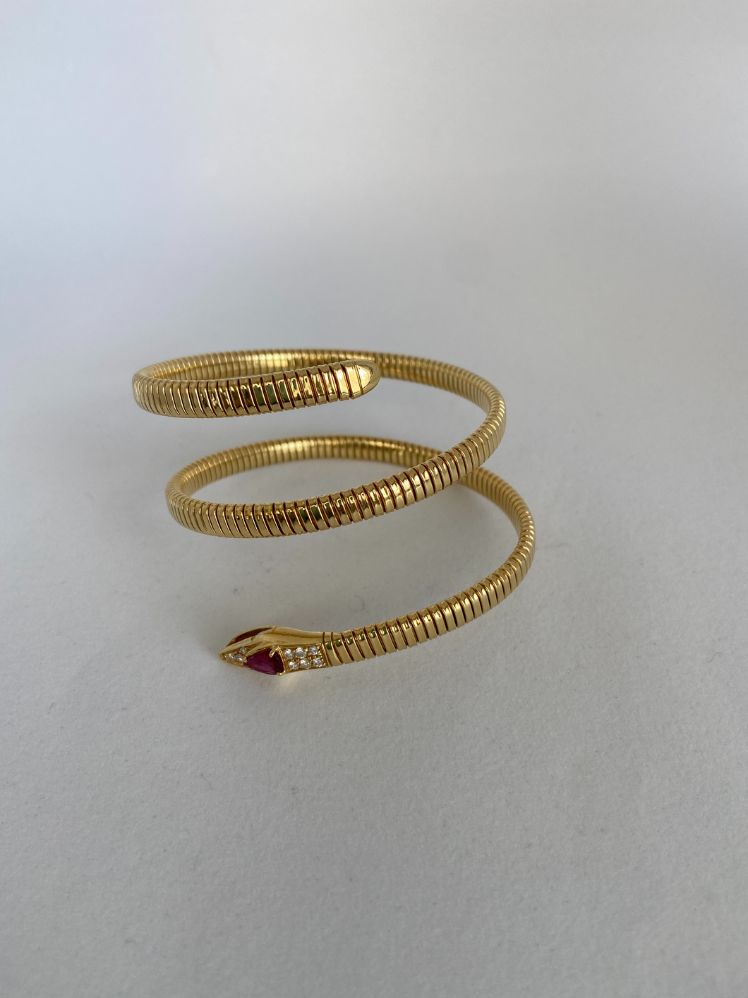 18K ESTATE RUBIES AND DIAMONDS BRACELET