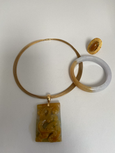 Load image into Gallery viewer, 18K YELLOW JADE PENDANT WITH CARVED DRAGON
