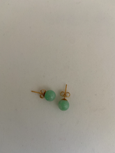 Load image into Gallery viewer, 18K APPLE GREEN JADE STUD EARRINGS

