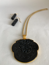 Load image into Gallery viewer, 18K CARVED &quot; RU YI&quot; SHAPE BLACK JADE PENDANT
